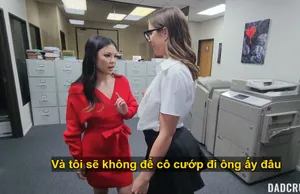 Em trai lấy hình chị thủ dâm và bị phát hiện...