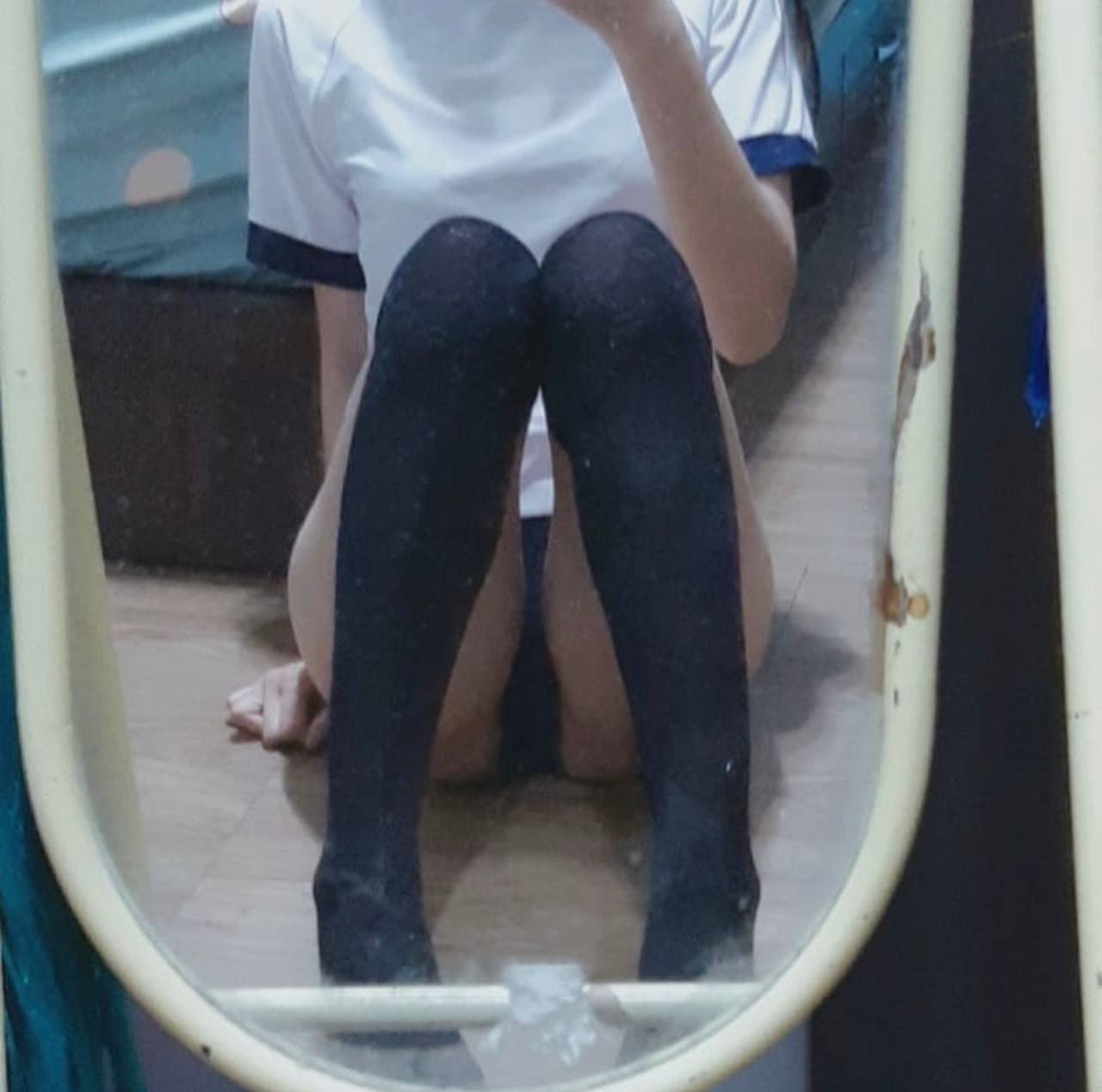 Cô bạn thân dam dang của chị gái và cậu em trai trúng số được xoạc miễn phí